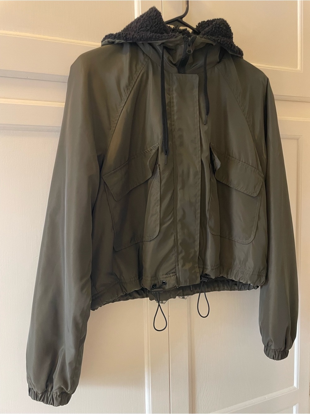 Cropped Utility Hooded Jacket